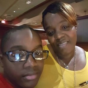 Meet your Posher, Sharon